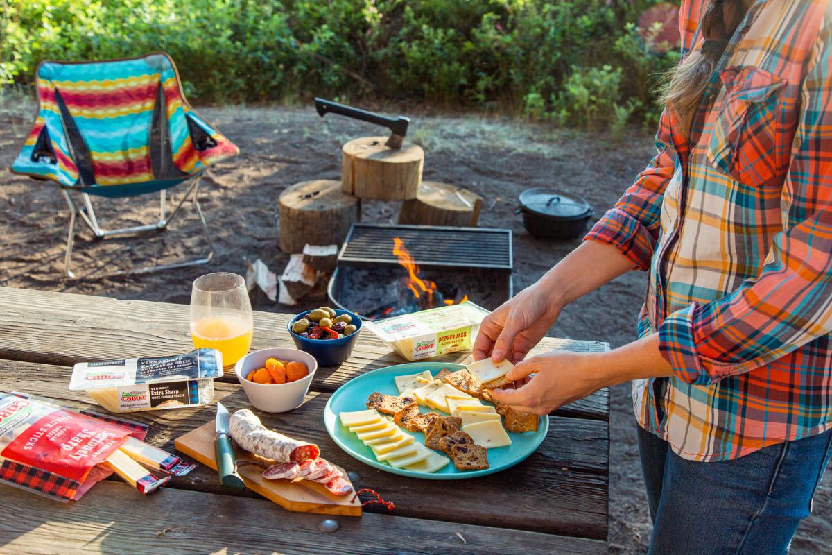 Recipes for Nutritious Camping Dinners: Healthy Snacks Under the Stars