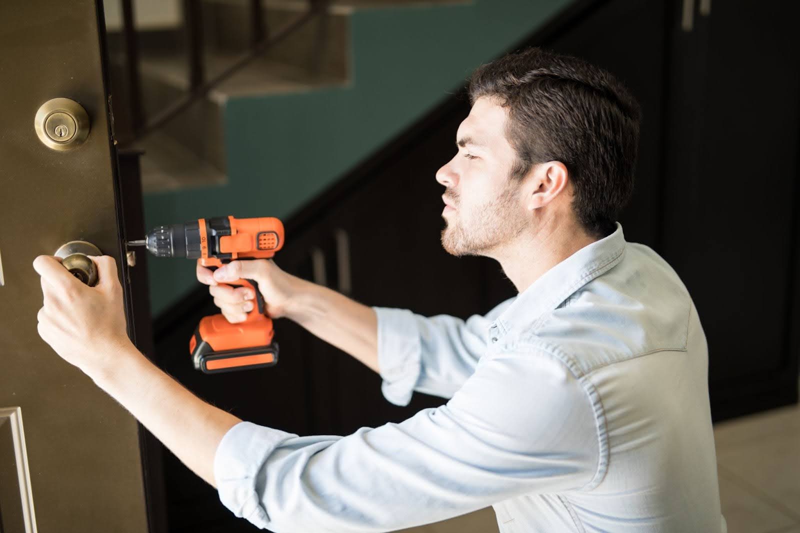 Top Reasons to Repair or Replace Your Residential Garage Door